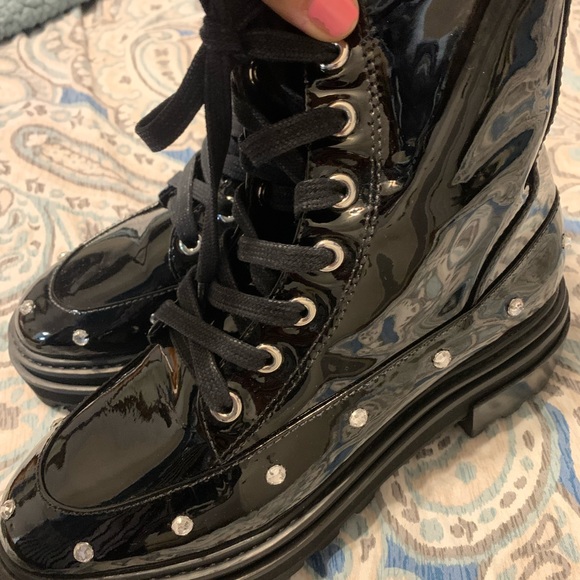 Schutz Patent Leather Combat Boots Sz 9 - Picture 3 of 9